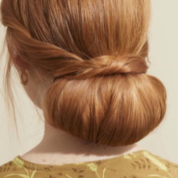 ———————SOLD——_—————TWO SILK CHIFFON CLIP BOWS NWT - Picture 3 of 12